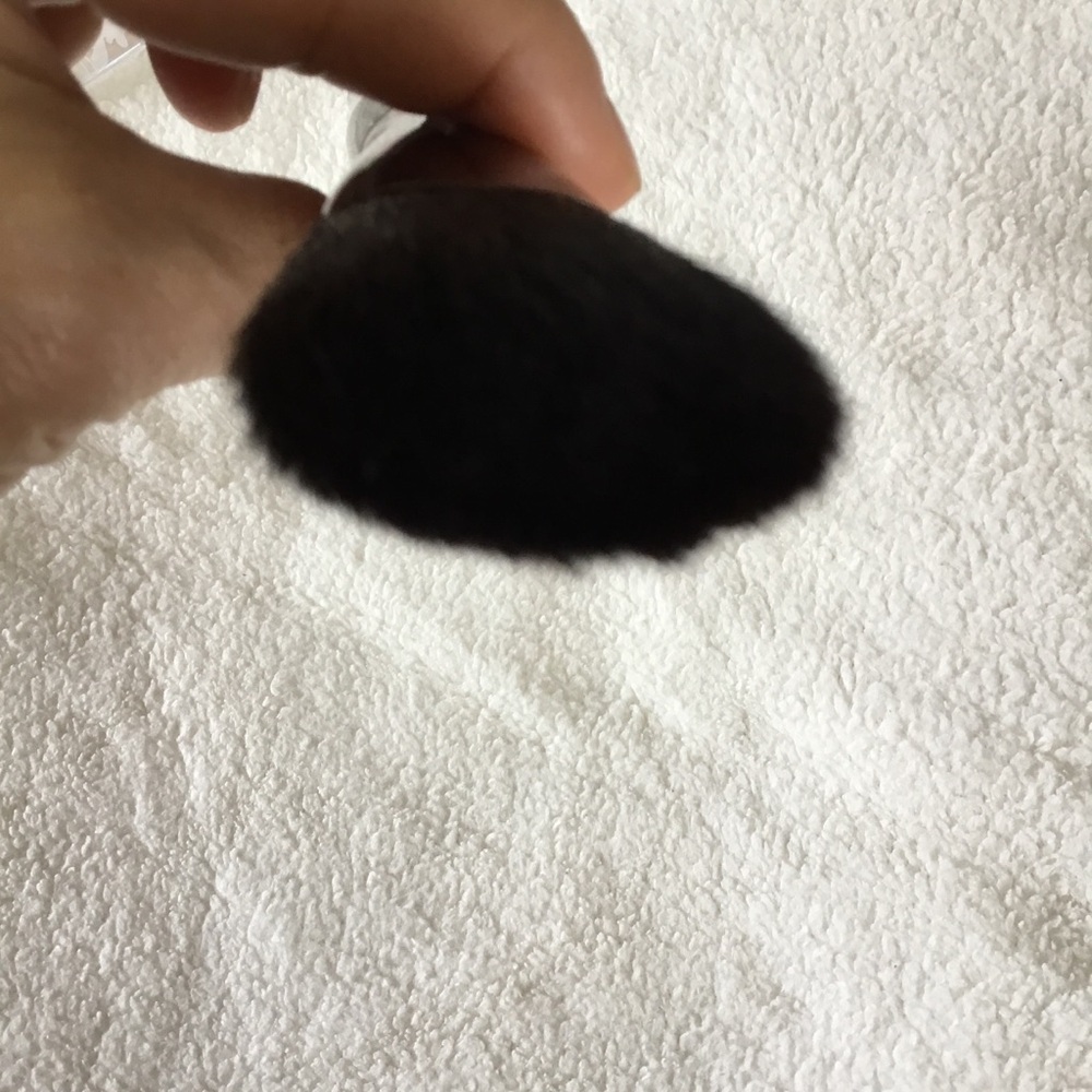 Shiseido Black Handle with Rose Metallic Ferrule Face Brush - Picture 14 of 16